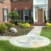 409 Flagstone Front Entry with Circular Landing