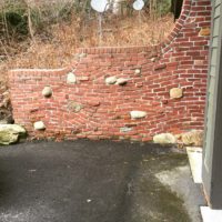 616 Wavy Brick Retaining Wall with Boulder Insets