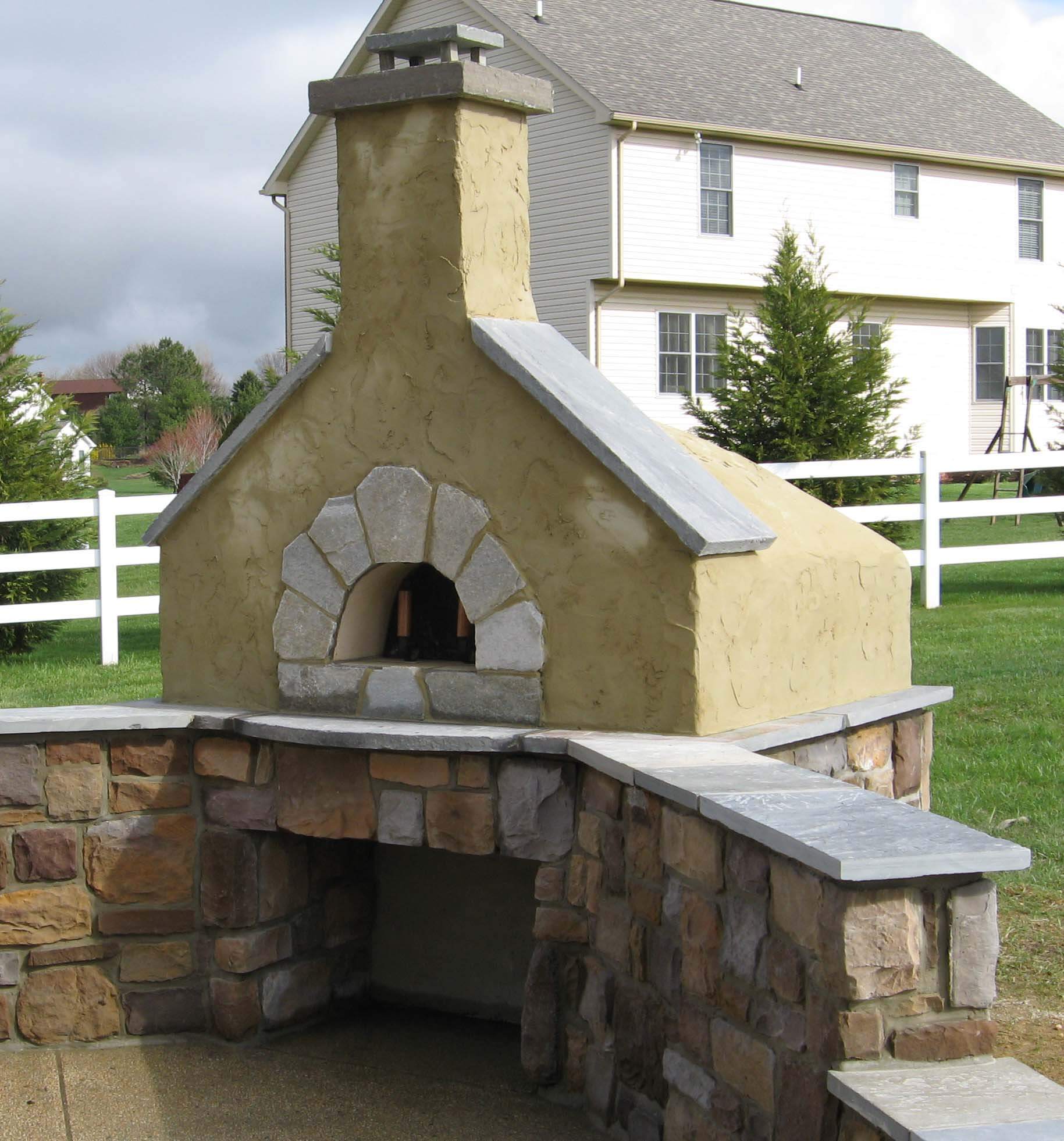 274 Stucco and Stone Outdoor Oven