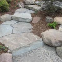 282 Stone Stepper and Flagstone Pathway