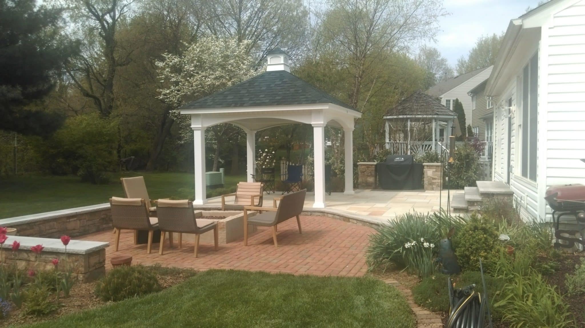 374 Multi-Level Flagstone and Brick Patio with Stone Sitting Wall and Stone Landing