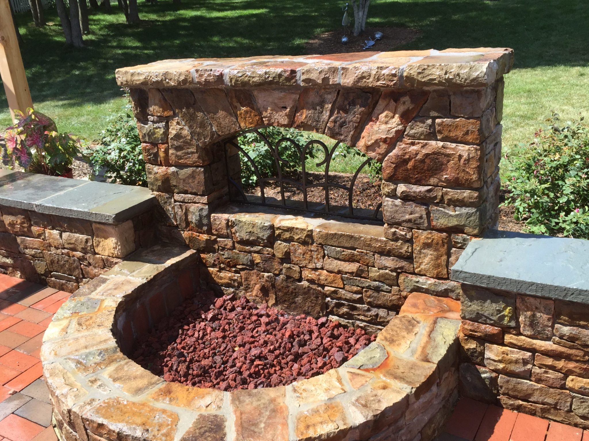 430 Stone Accent Wall with Firepit