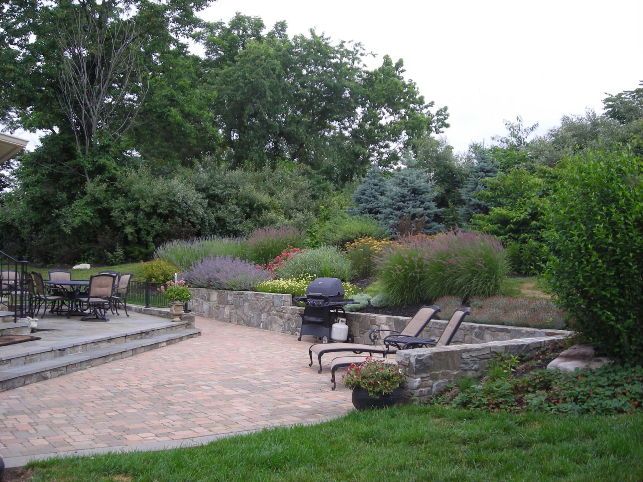 585 Paver Patio and Stone Retaining Wall