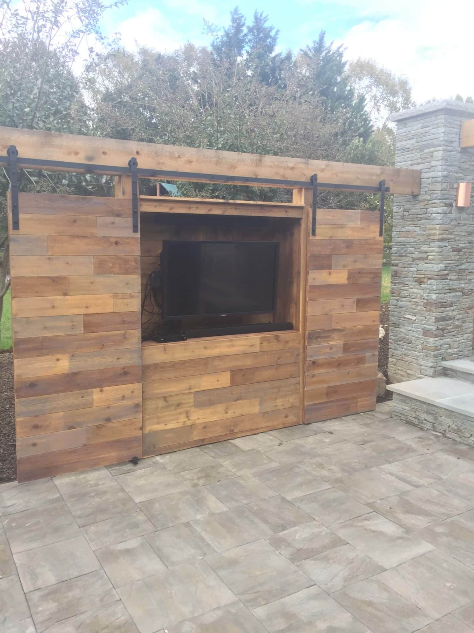 611 Custom Cedar Outdoor TV Cabinet Wall with Sliding Barn Doors
